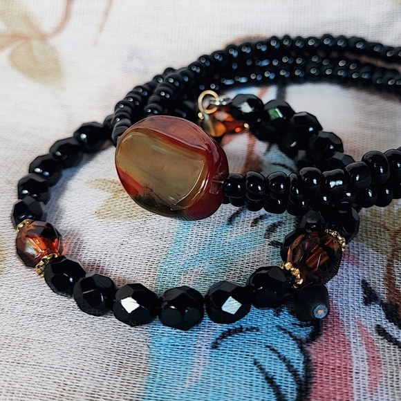 2 Black Beaded Glass Topaz Agate Fire Opal Pair of Memory Wire Bracelets - Picture 2 of 16